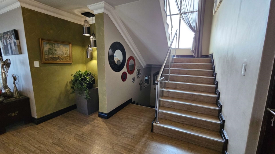 4 Bedroom Property for Sale in Birdwood Estate North West